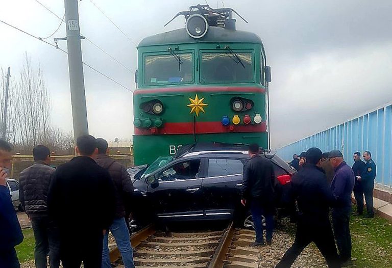 Доставка автомобиля поездом стоимость