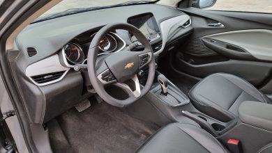 Интерьер салона Chevrolet Onix Premier